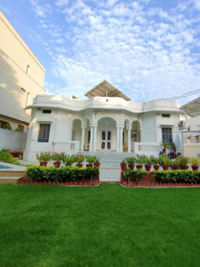 Гостиница Homestay at Heritage Bungalow 97 Ajmer  Аджмер